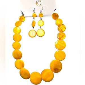 Charming Charlie Yellow disc earrings and necklace set